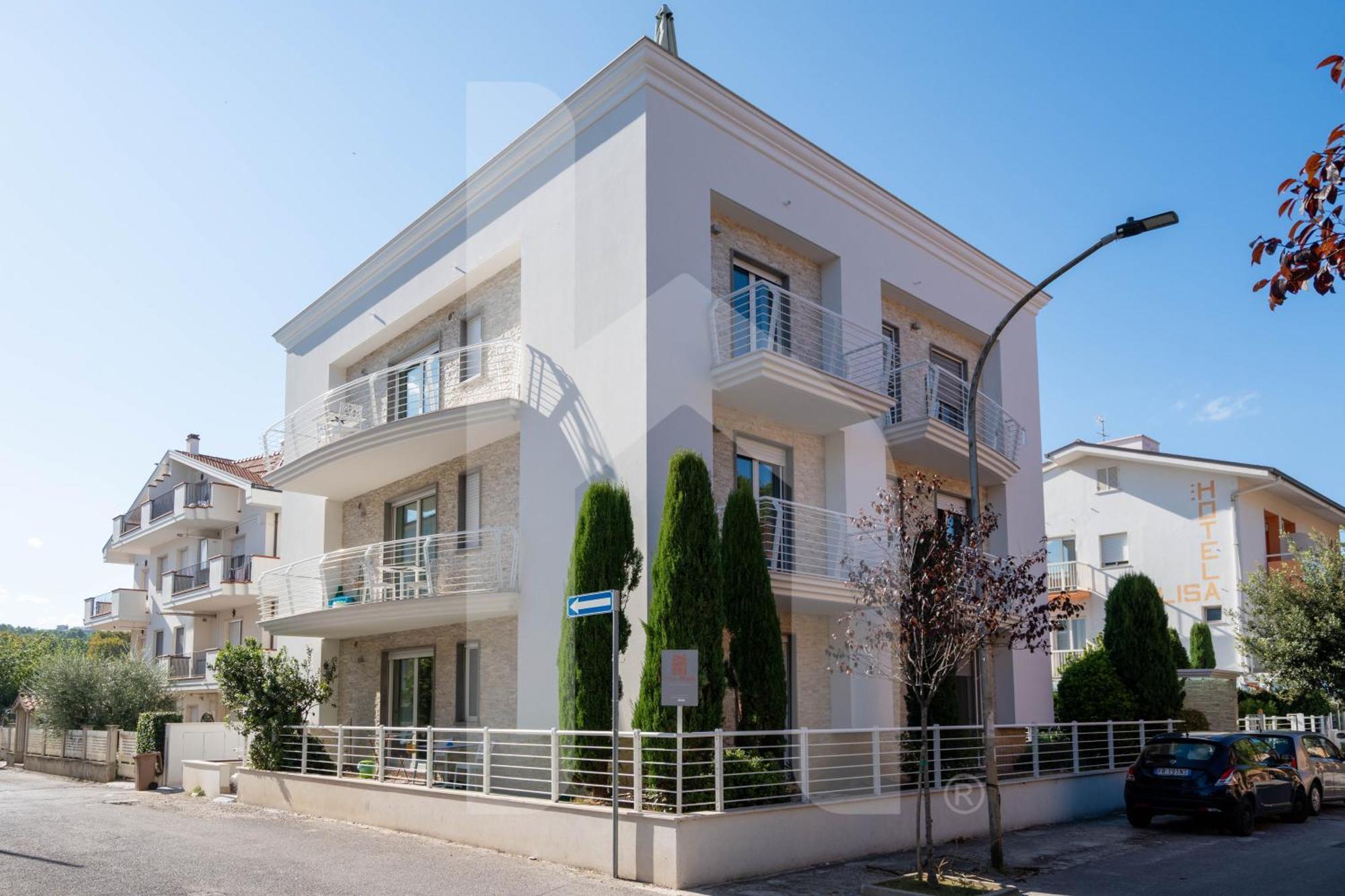 Homiday - Residence Bordopineta Pineto Exterior foto